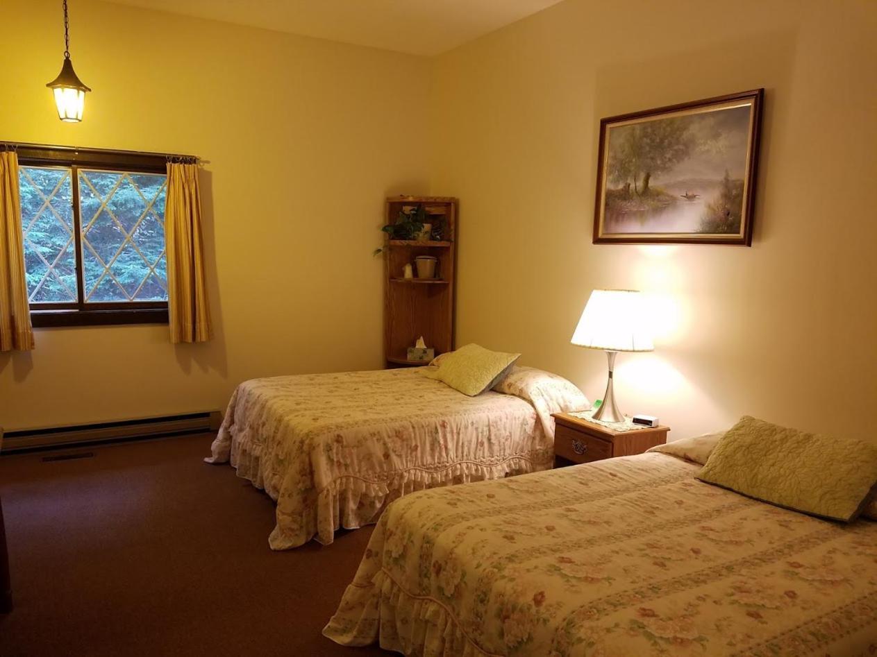 Kancamagus Swift River Inn Albany Oda fotoğraf